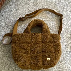 Lululemon Quilted Grid Crossbody Bag 5L *fleece